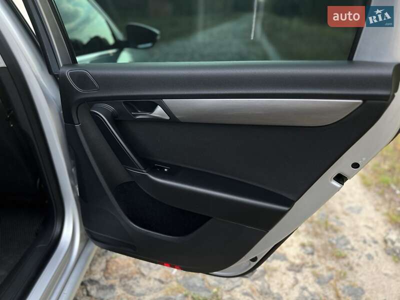 Универсал Volkswagen Passat 2011 в Львове