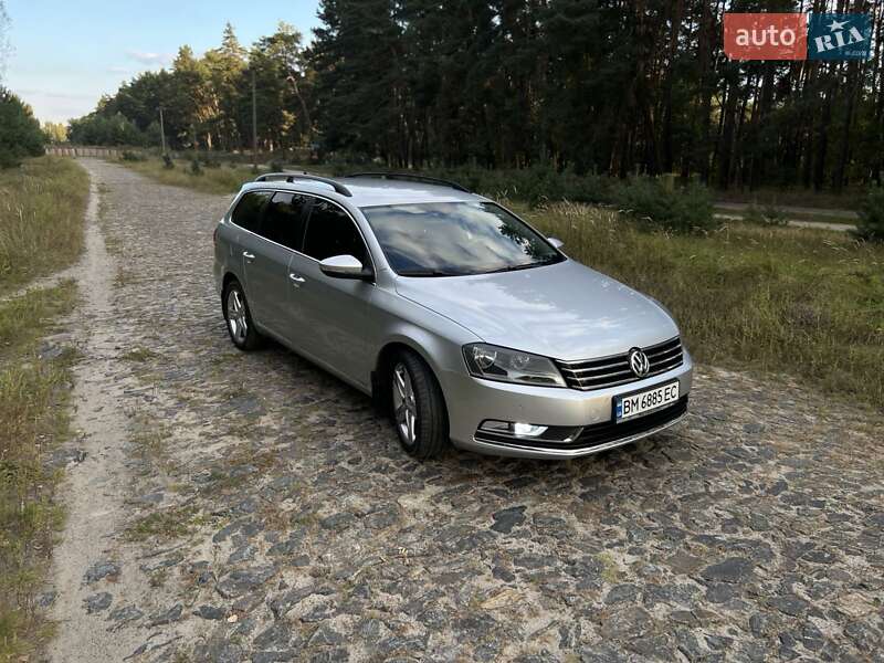 Универсал Volkswagen Passat 2011 в Львове