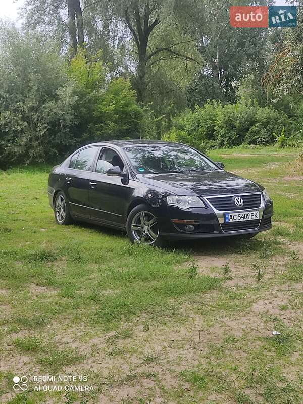 Седан Volkswagen Passat 2008 в Лебедині