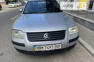 Седан Volkswagen Passat 2002 в Киеве