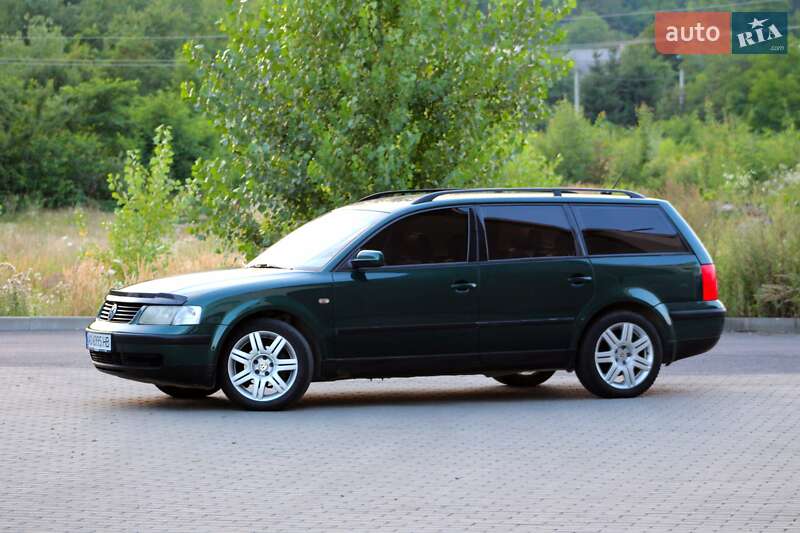 Універсал Volkswagen Passat 1998 в Мукачевому