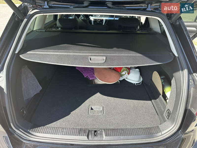 Універсал Volkswagen Passat 2017 в Запоріжжі