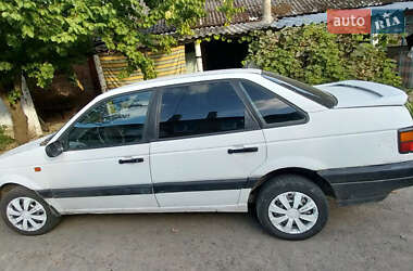 Седан Volkswagen Passat 1988 в 