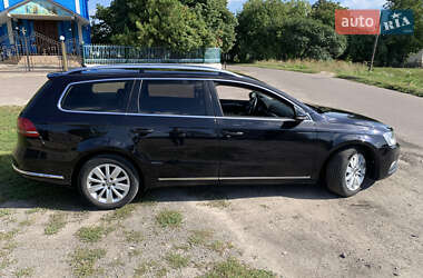 Универсал Volkswagen Passat 2012 в Дубно