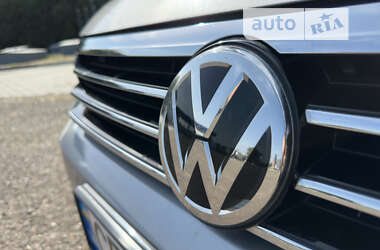 Седан Volkswagen Passat 2019 в Черновцах