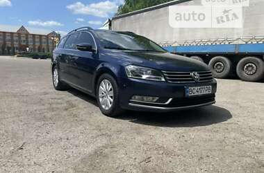 Універсал Volkswagen Passat 2013 в Самборі