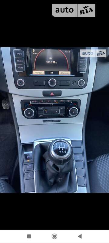 Универсал Volkswagen Passat 2011 в Черновцах