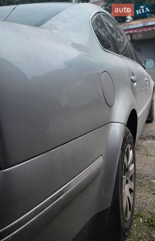 Седан Volkswagen Passat 2003 в Львове