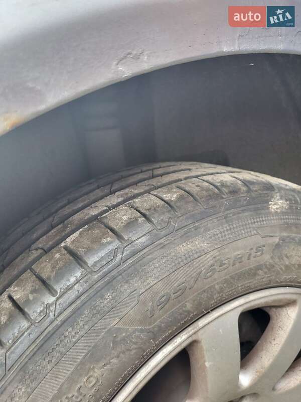 Седан Volkswagen Passat 2003 в Львове