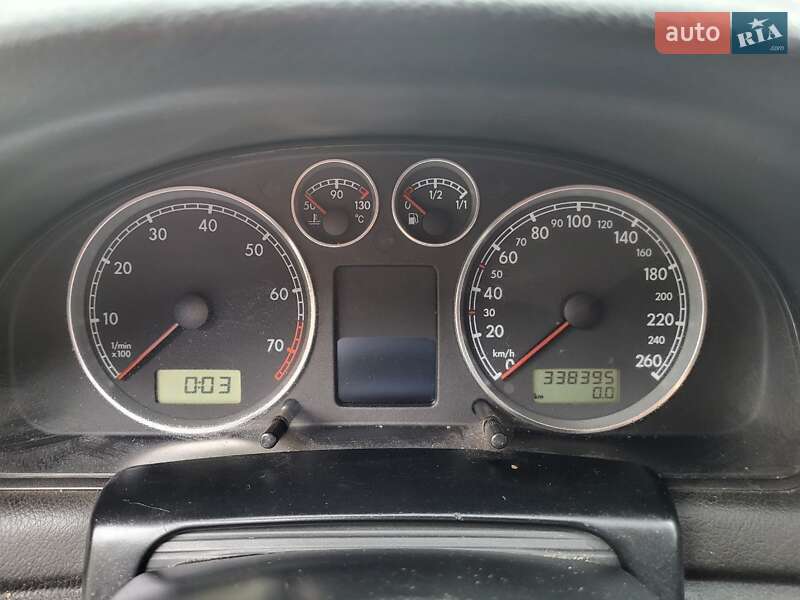 Седан Volkswagen Passat 2003 в Львове