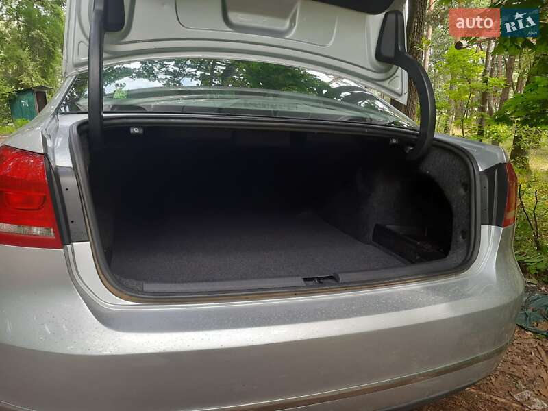 Седан Volkswagen Passat 2013 в Казатине
