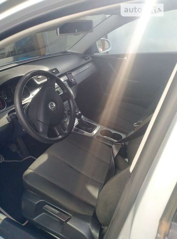 Универсал Volkswagen Passat 2008 в Дрогобыче