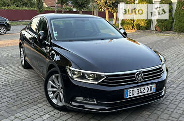 Седан Volkswagen Passat 2016 в 