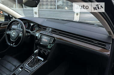 Седан Volkswagen Passat 2016 в 