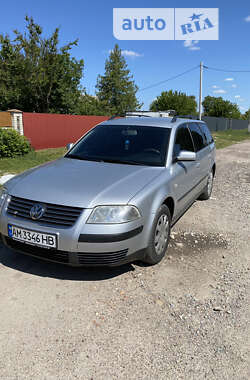 Універсал Volkswagen Passat 2001 в Житомирі