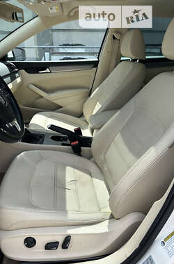 Седан Volkswagen Passat 2013 в 