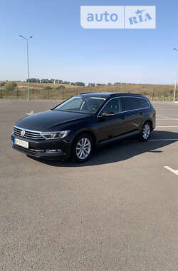 Универсал Volkswagen Passat 2015 в Ровно