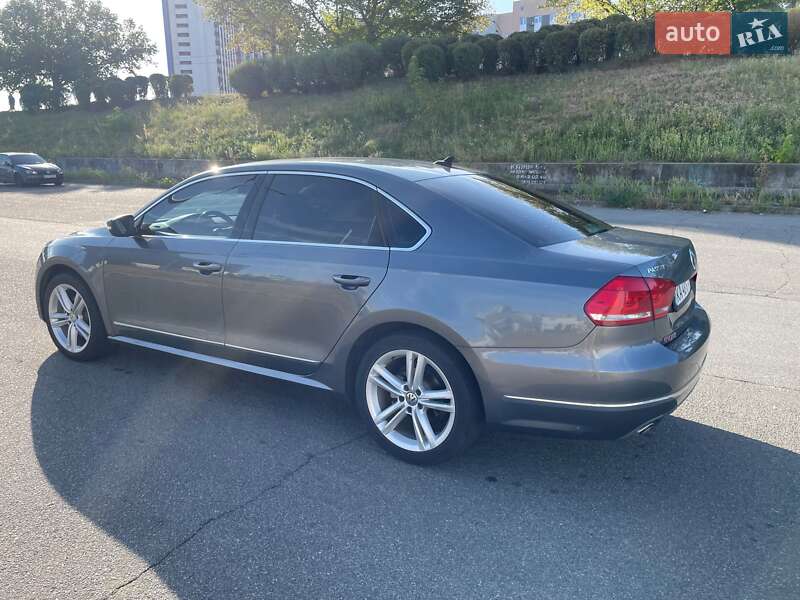 Седан Volkswagen Passat 2014 в Киеве