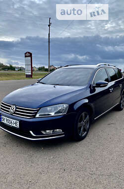 Универсал Volkswagen Passat 2011 в Ровно