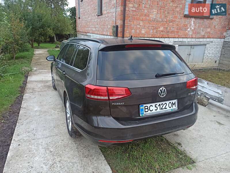 Універсал Volkswagen Passat 2017 в Дрогобичі