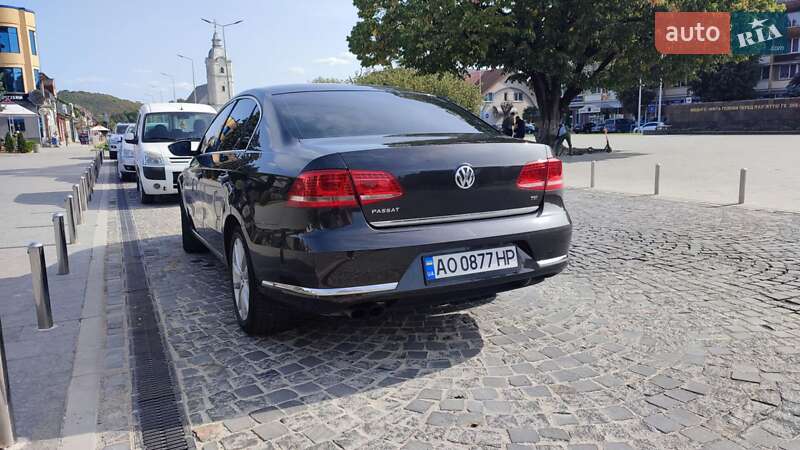 Седан Volkswagen Passat 2011 в Виноградове
