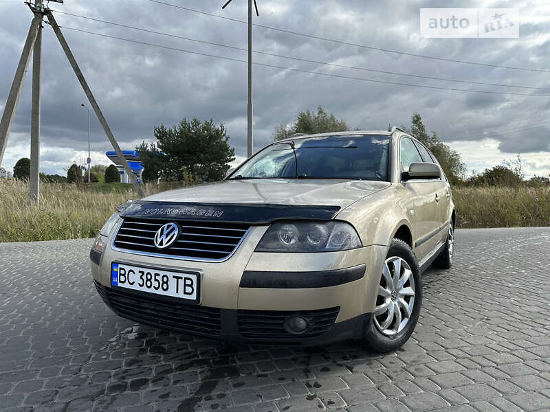 Универсал Volkswagen Passat 2003 в Жовкве
