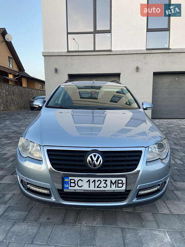 Универсал Volkswagen Passat 2007 в Остроге