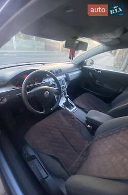 Универсал Volkswagen Passat 2007 в Остроге