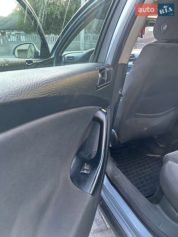 Универсал Volkswagen Passat 2007 в Остроге