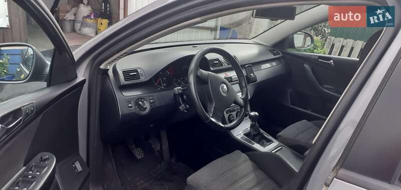 Универсал Volkswagen Passat 2006 в Новом Буге