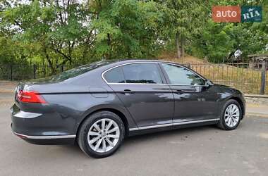 Седан Volkswagen Passat 2018 в 