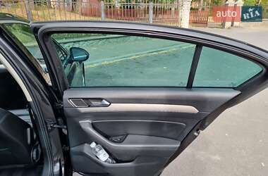 Седан Volkswagen Passat 2018 в 