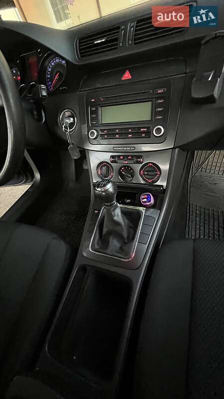 Універсал Volkswagen Passat 2005 в Івано-Франківську