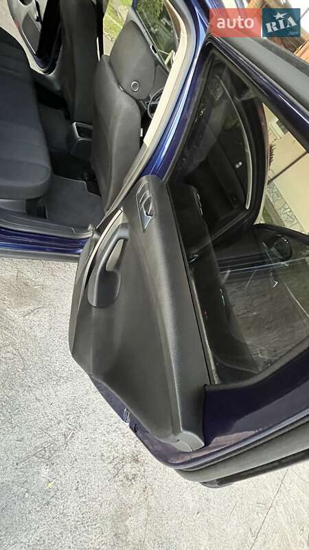 Універсал Volkswagen Passat 2005 в Івано-Франківську