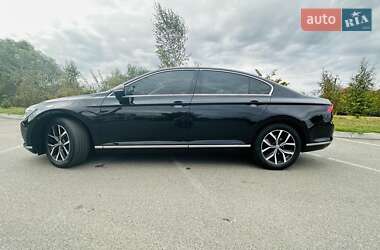 Седан Volkswagen Passat 2019 в Борисполе