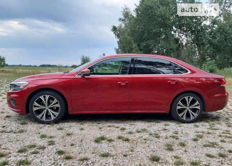 Седан Volkswagen Passat 2020 в Львове