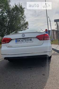 Седан Volkswagen Passat 2014 в Славуте