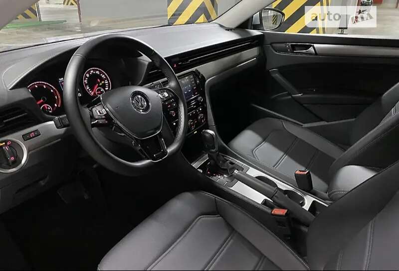 Седан Volkswagen Passat 2020 в Киеве
