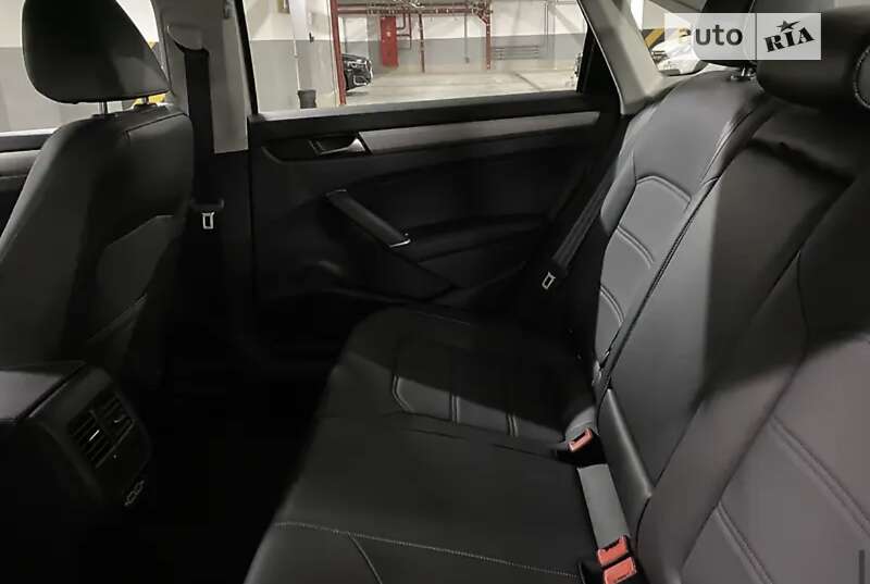 Седан Volkswagen Passat 2020 в Киеве