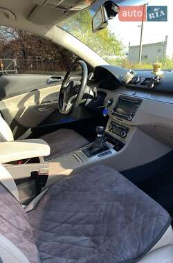 Седан Volkswagen Passat 2009 в 