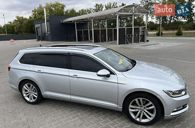 Универсал Volkswagen Passat 2017 в Кагарлыке