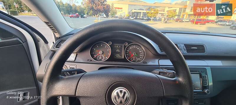 Седан Volkswagen Passat 2009 в Броварах