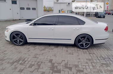 Седан Volkswagen Passat 2014 в Софиевской Борщаговке