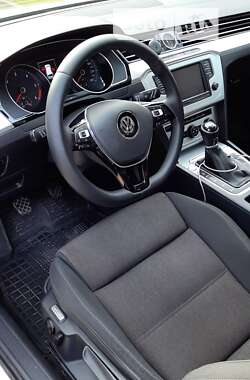 Универсал Volkswagen Passat 2015 в Ирпене