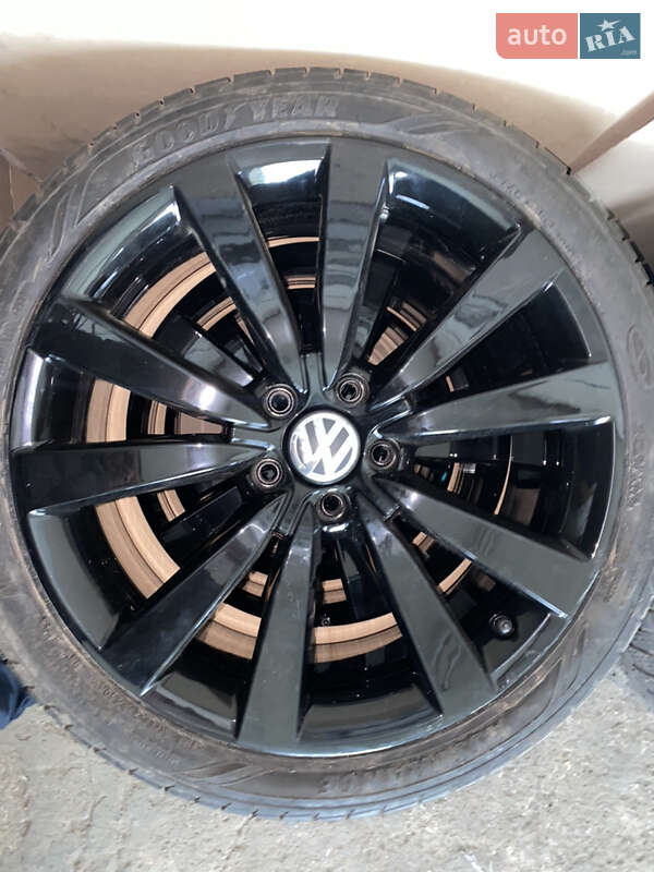 Седан Volkswagen Passat 2018 в Одессе