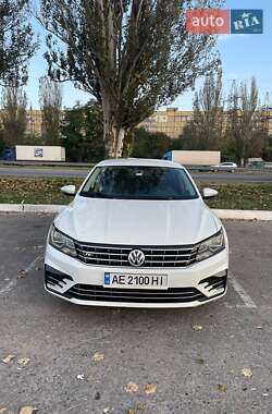 Седан Volkswagen Passat 2018 в Дніпрі