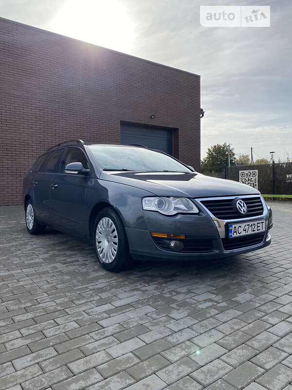 Універсал Volkswagen Passat 2008 в Луцьку