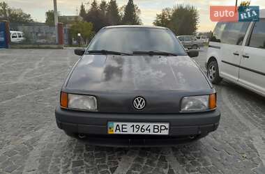 Седан Volkswagen Passat 1990 в Трускавці