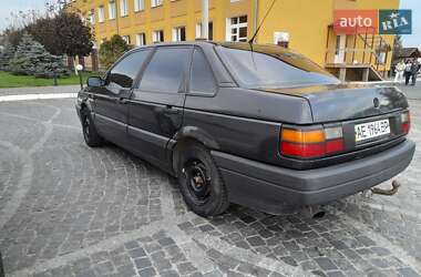 Седан Volkswagen Passat 1990 в Трускавце