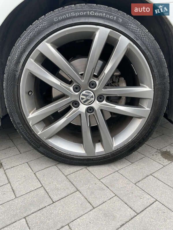 Седан Volkswagen Passat 2016 в Ивано-Франковске